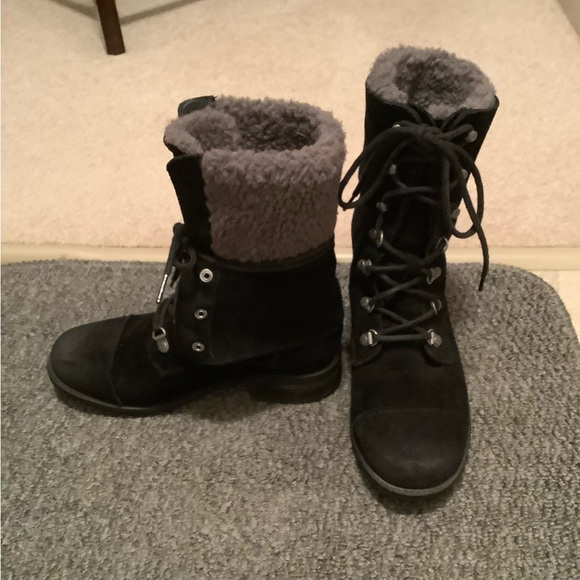 Women's UGG GRADIN Water Resistant Lace Up Mid-Calf Boots Black - Picture 1 of 2